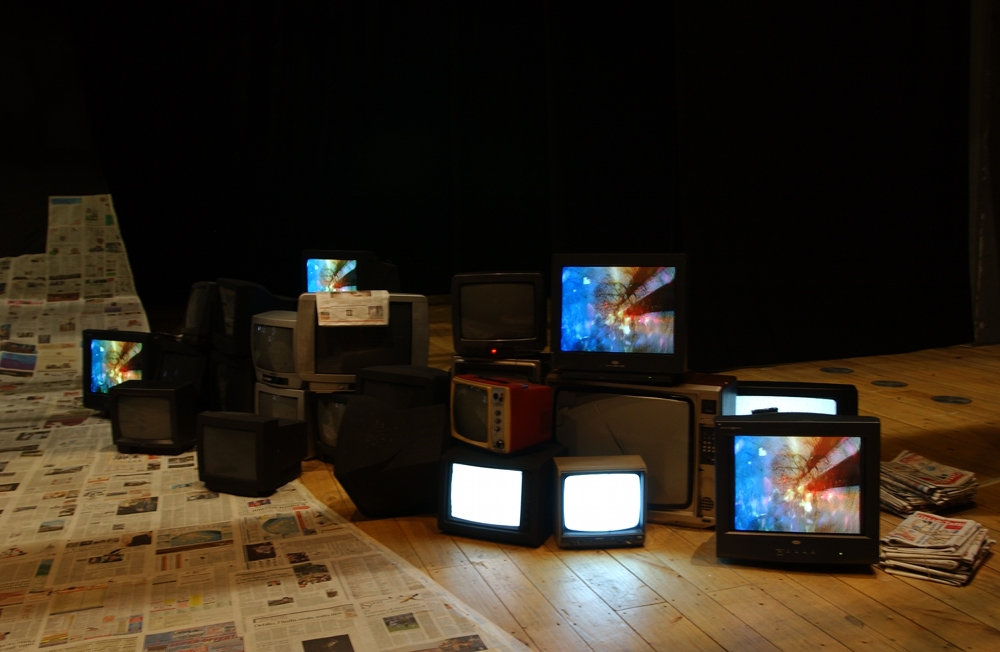 Videoinstallazione per la Scenografia della Tragedia delle Baccanti @ Teatro Astra - Torino